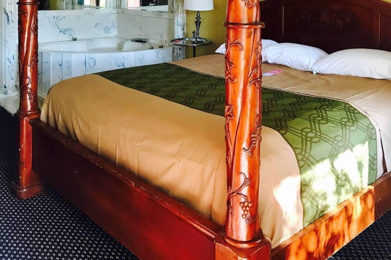 Milan Inn & Suites Bagian luar foto